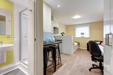 1 bed studio, Dean Street, City Centre, Bangor, LL571US - Image 1